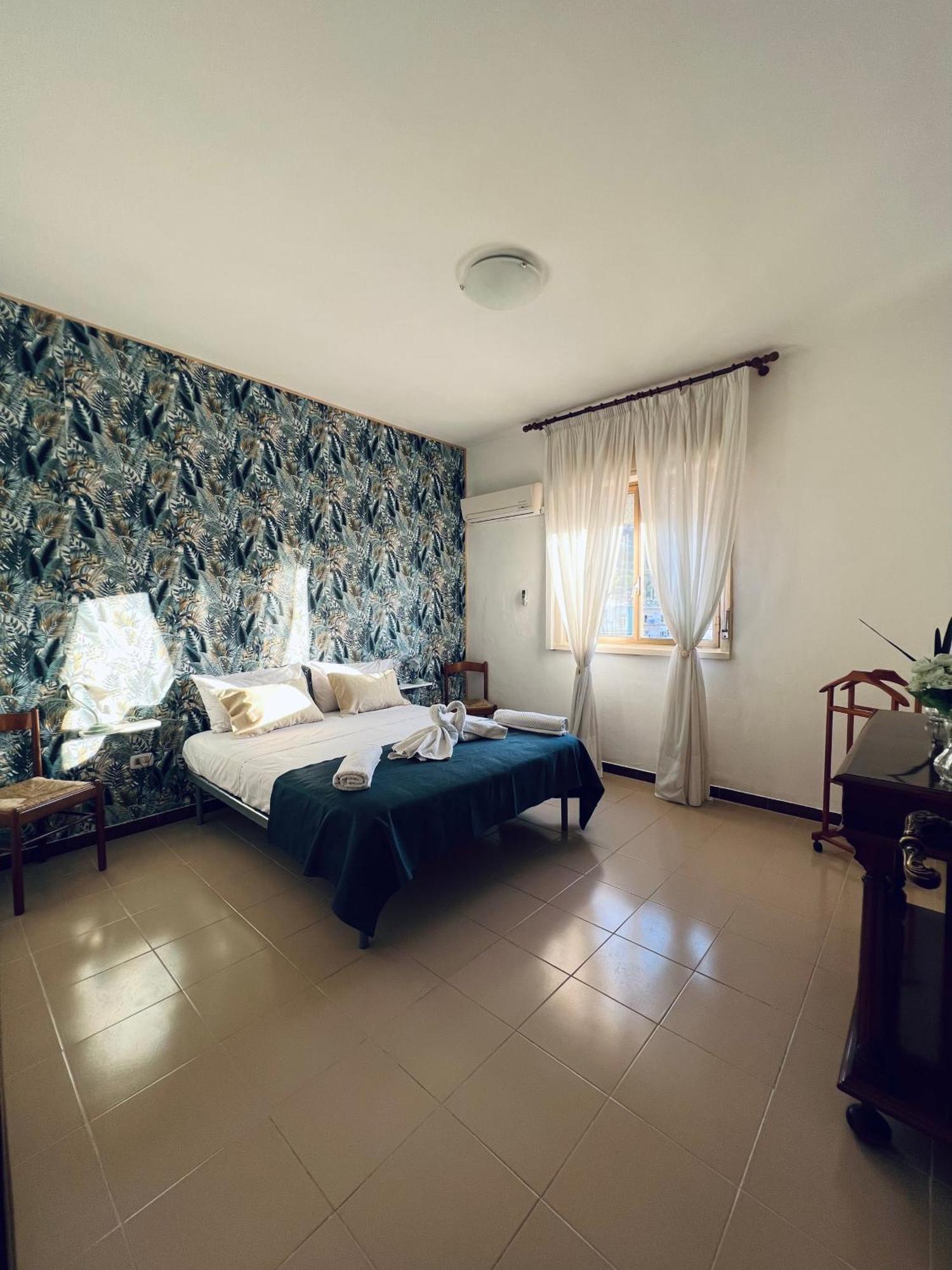 Sun House Apartment Palermo Exterior foto